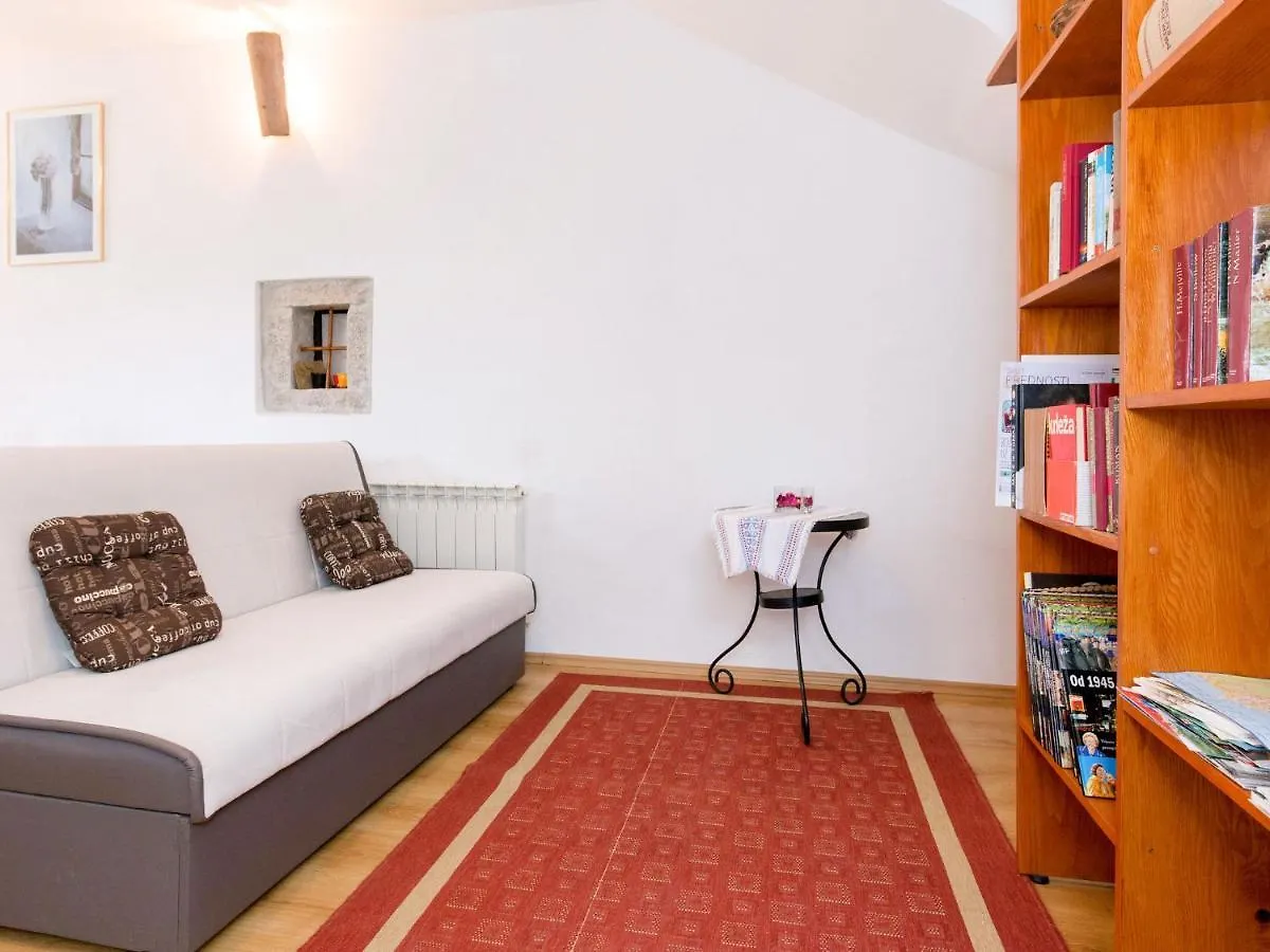 Apartment Teodora - Lov100 By Interhome Lovran 0*,